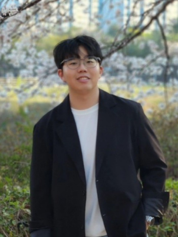 Seongjun (Ryan) Kang profile photo outdoors
